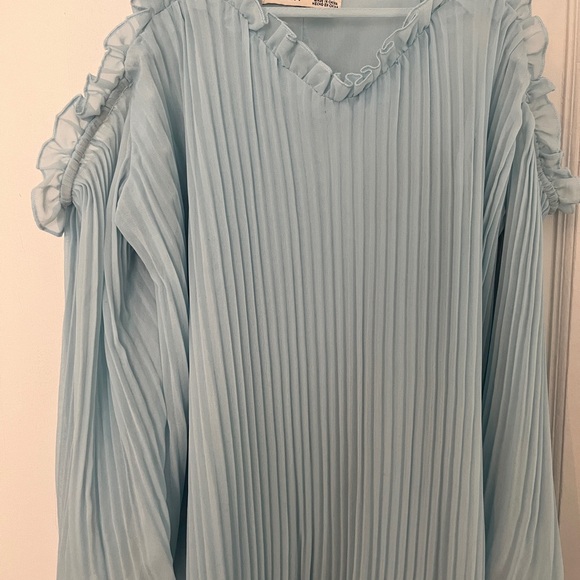 Baby blue dress - Picture 3 of 4